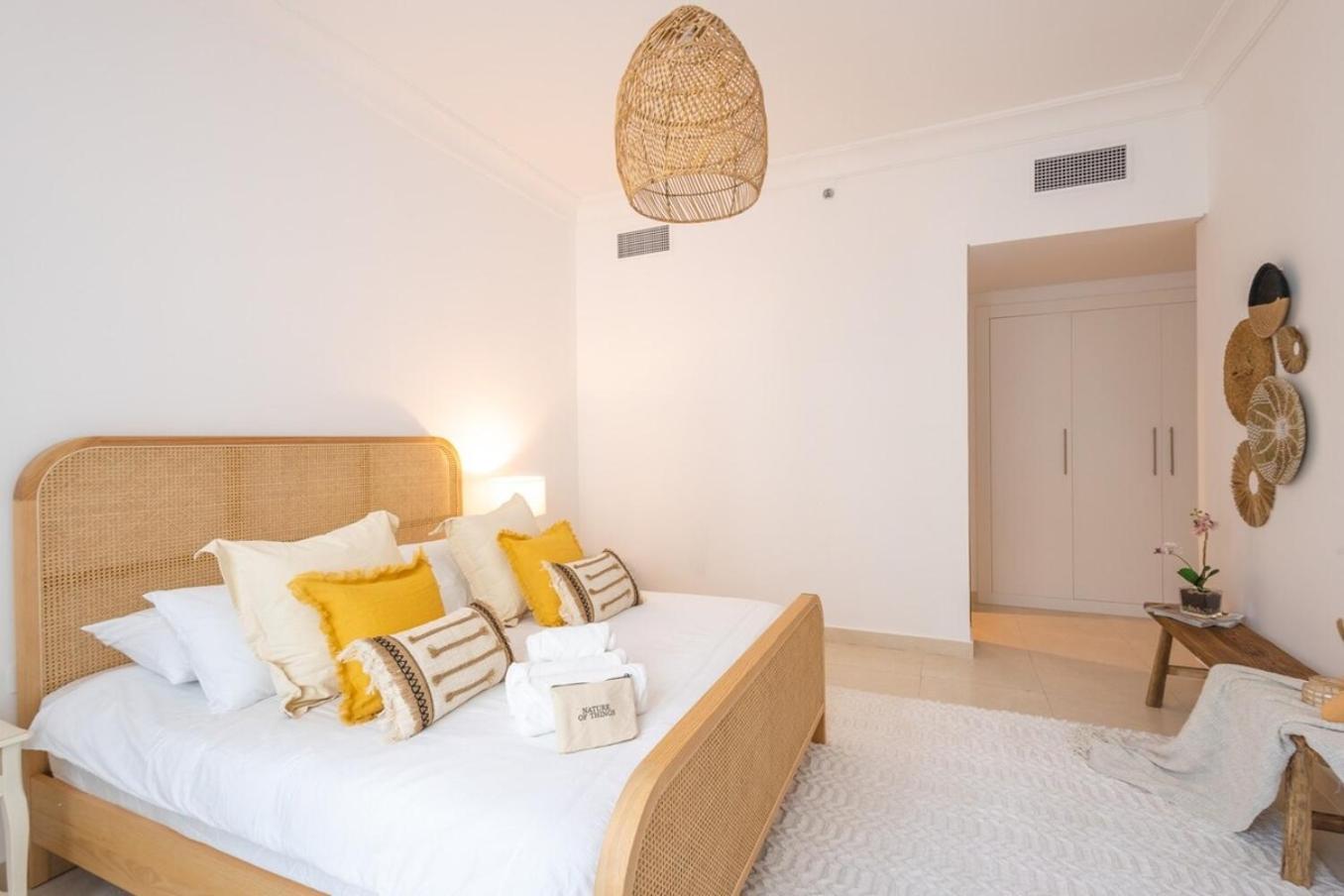 Appartement Voyage Ansam Three Bedroom With Ocean Views Abou Dabi